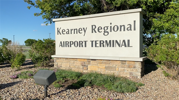Kearney City Council recommends air provider change to Denver Air Connection