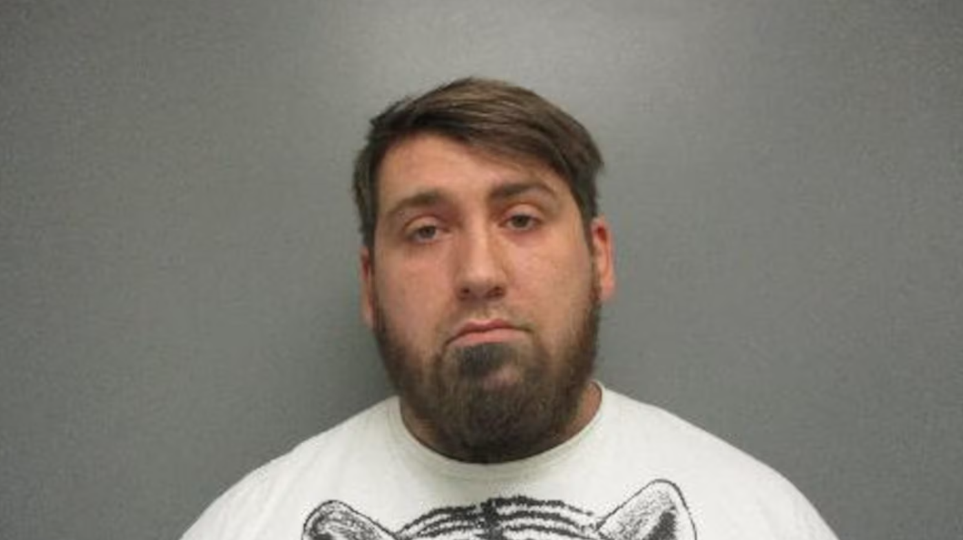 Cozad man charged with 2 counts of felony child abuse