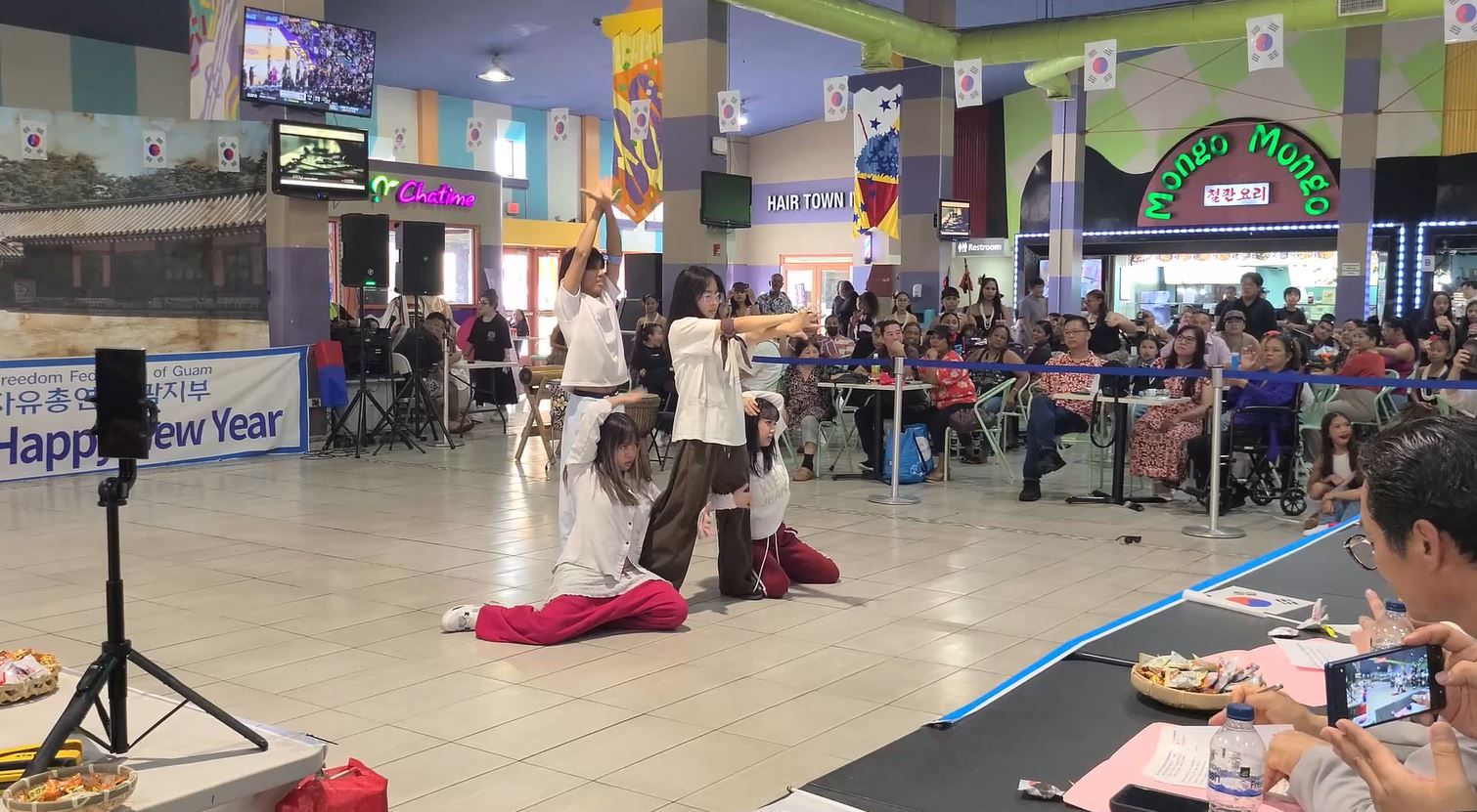 High school dance teams wow the crowd at K-Pop Dance Contest at GPO