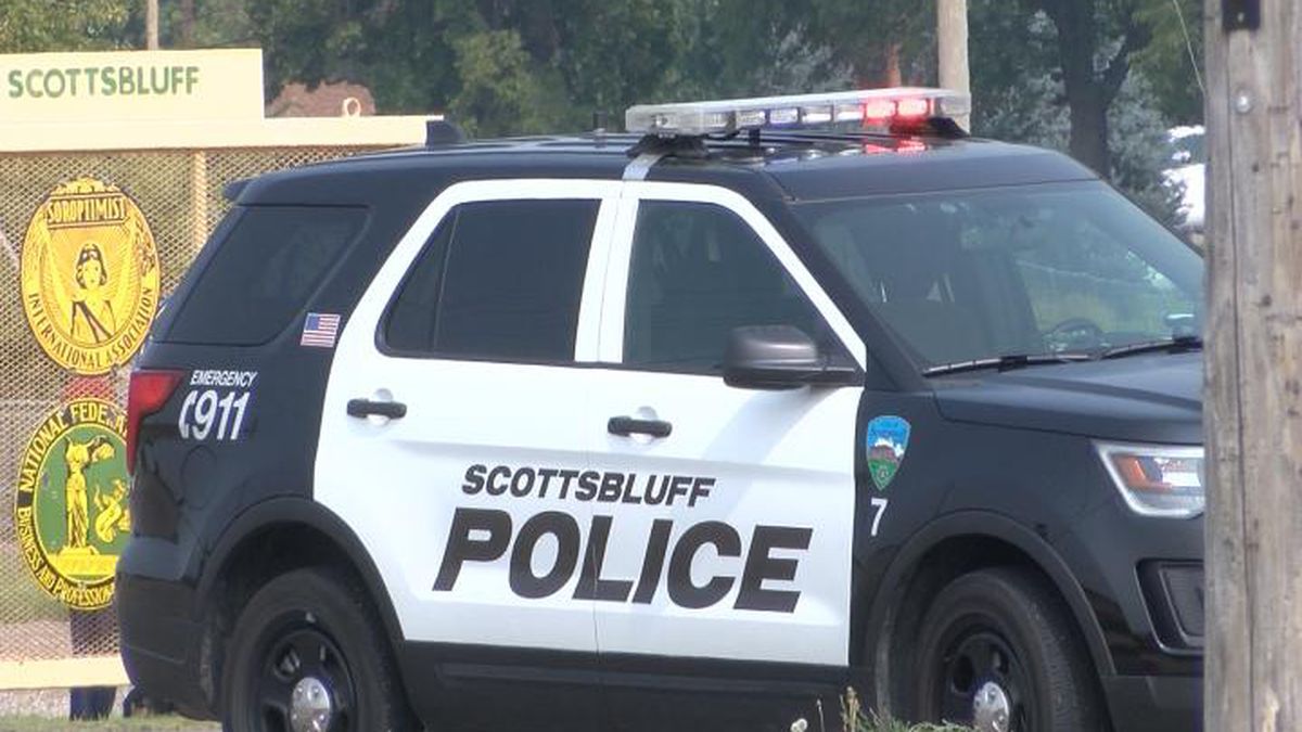 Scottsbluff Police respond to car crash