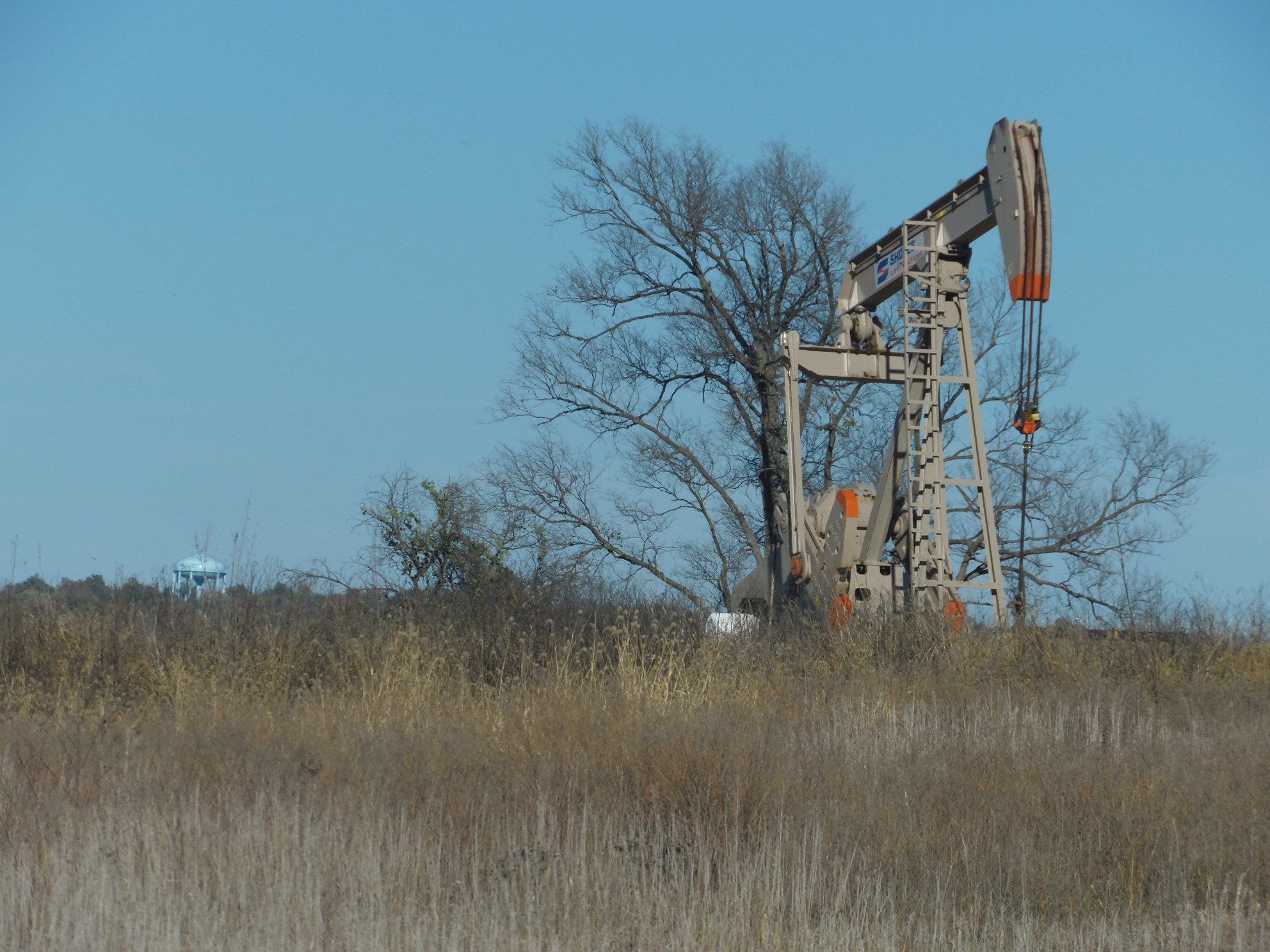 Ricketts blames Biden for inflation, calls on ethanol priorities