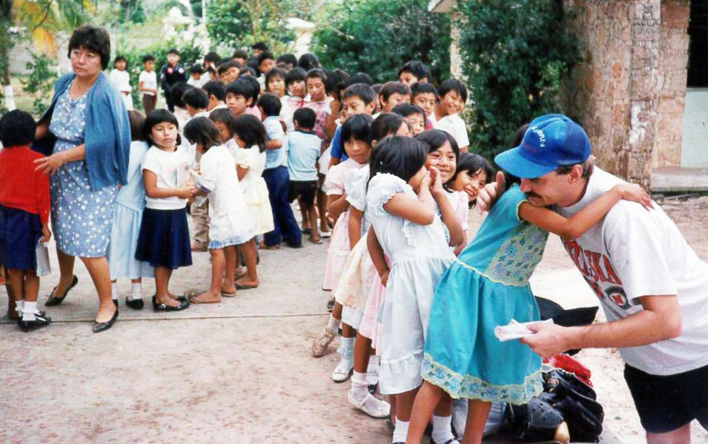 Plattsmouth man aides Mayan children